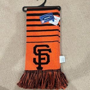 Brand new Forever collectibles San Francisco giants scarf